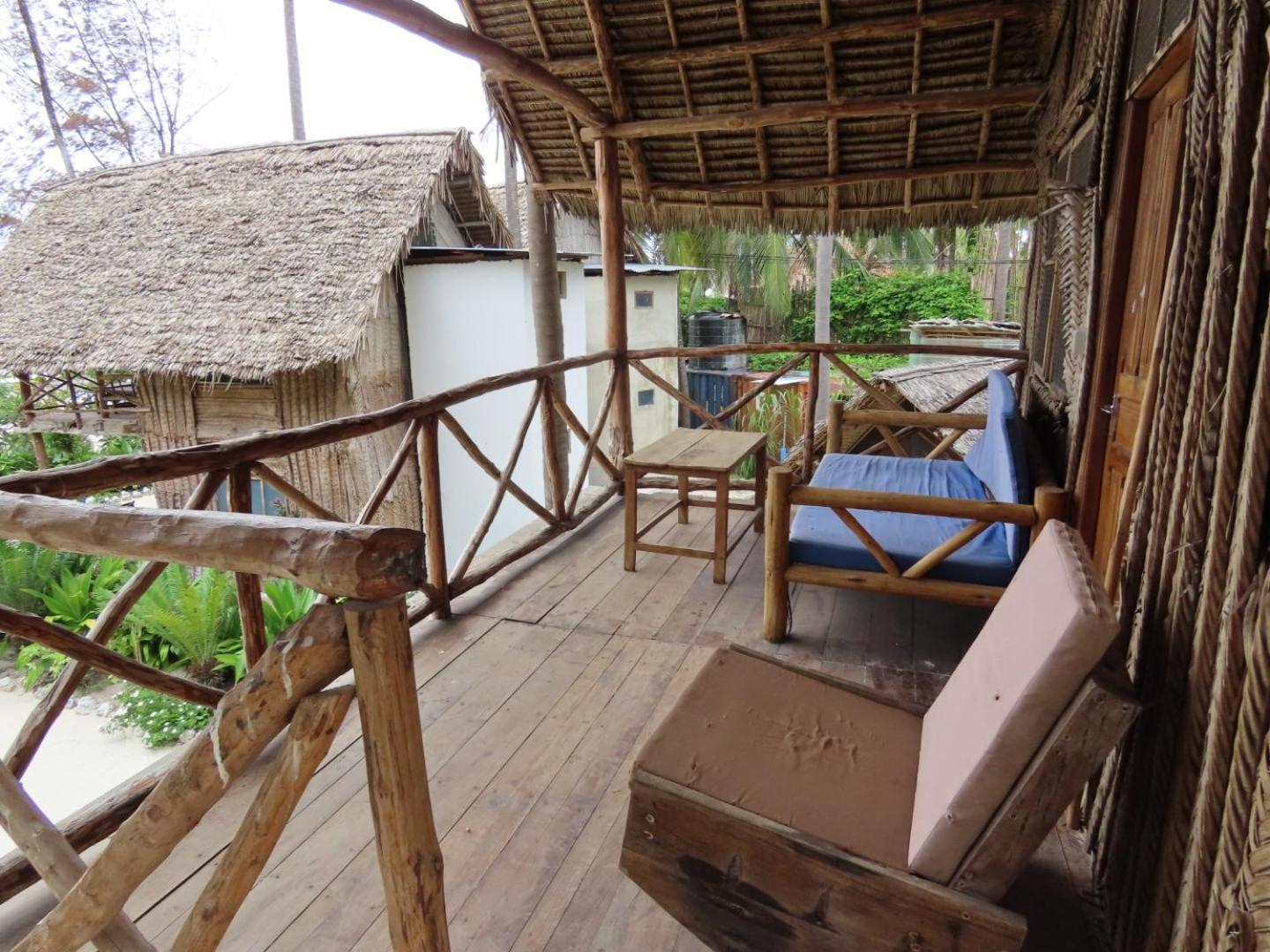 Drifters Zanzibar Hostel Paje Exterior photo